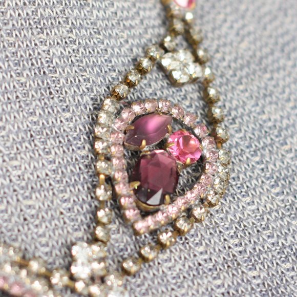 Vintage Pink Gems Clip on Earrings and Necklace - Picture 4 of 8